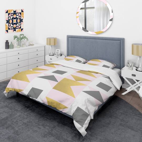 Designart 'Triangular Gold Design' Mid-Century Duvet Cover Set